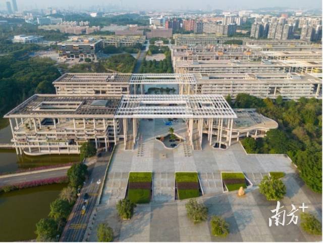 JY在线平台大学城校区校园景观